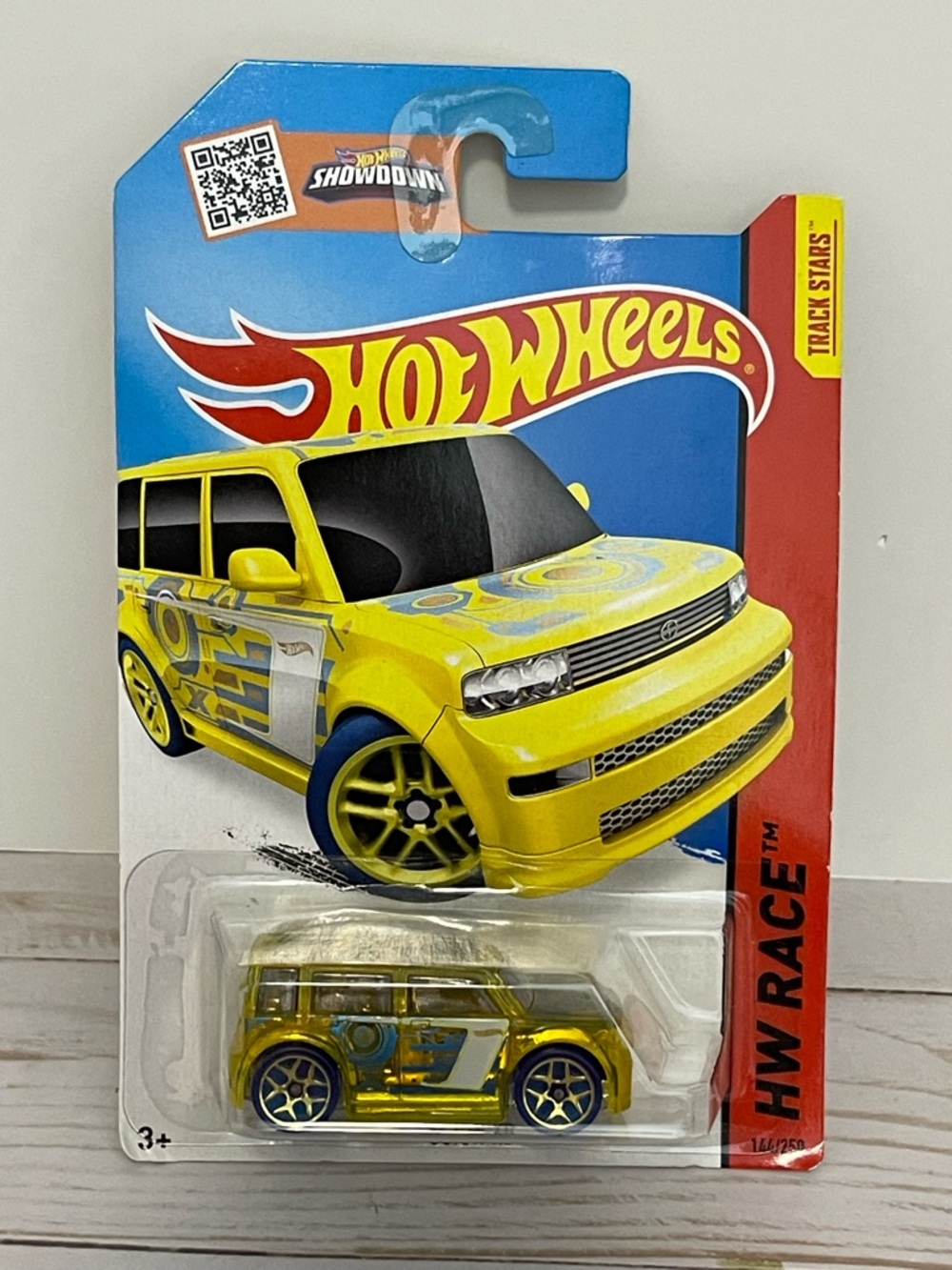 2014 Hot Wheels Scion XBYellow/Blue - 1:64 #144/250